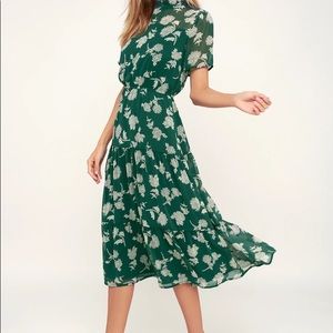 Lulu’s Floral Dressed Up Green Floral Midi dress